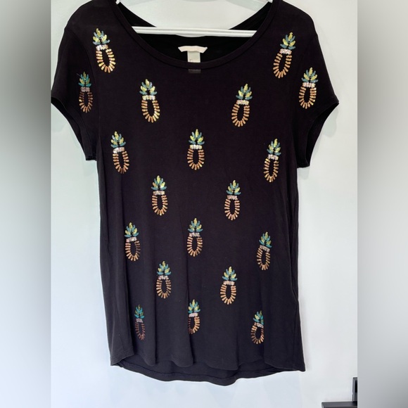 H & M sequinned pineapple t-Shirt black size L slightly rounded Hem - Picture 6 of 8